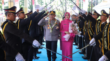 Tradisi Pedang Pora Warnai Penyambutan Kapolresta Sumenep