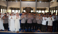 Kapolresta Sumenep Dorong Personel Teladani Akhlak Rasulullah dalam Peringatan Maulid Nabi 1448 H