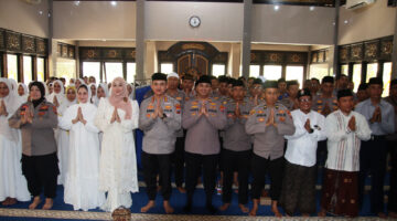 Kapolresta Sumenep Dorong Personel Teladani Akhlak Rasulullah dalam Peringatan Maulid Nabi 1448 H